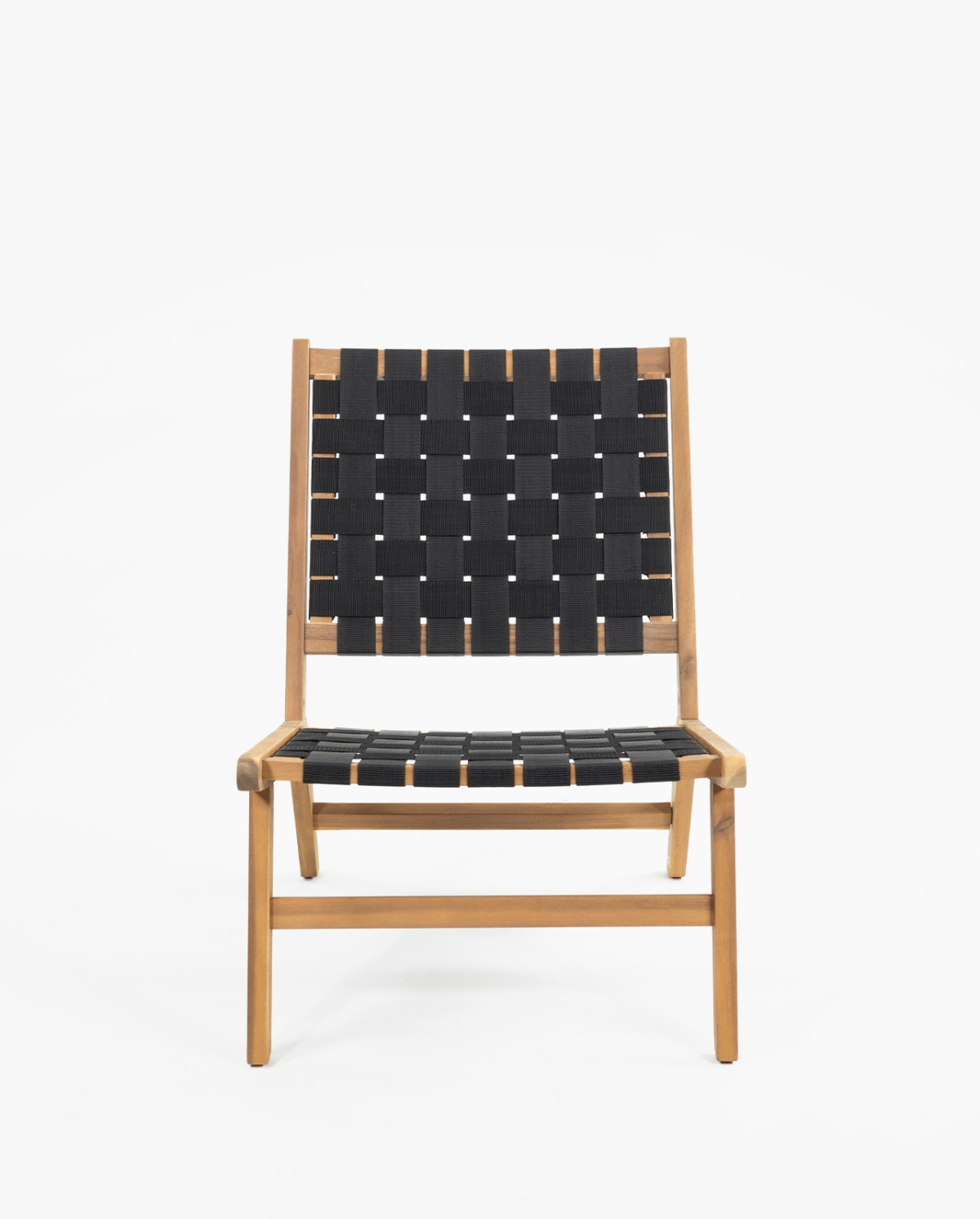 Vera outdoor armchair made of acacia wood and black ribbon